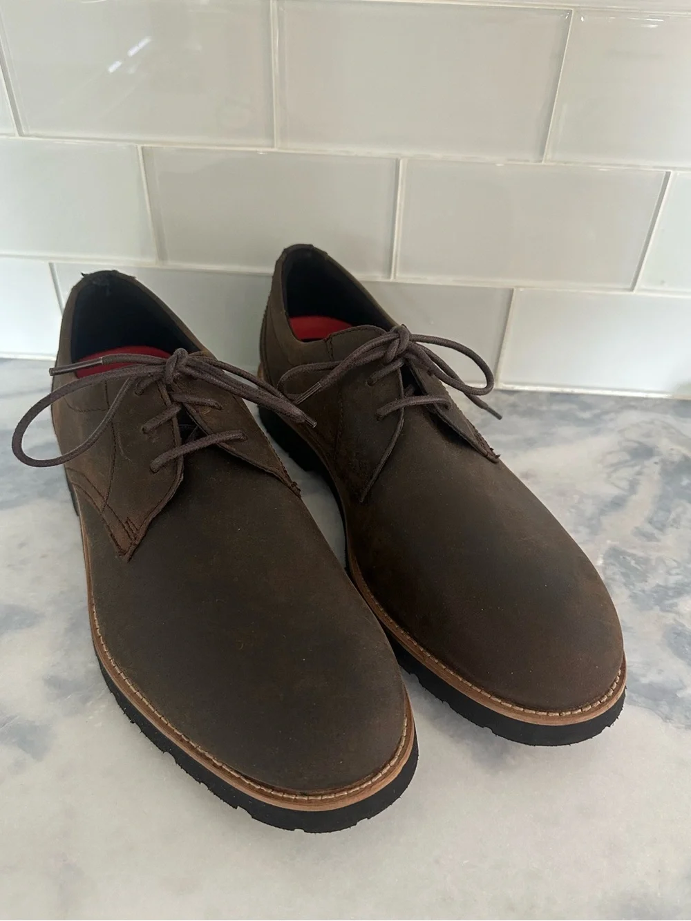 Rockport Men's Brown Nubuck Shoe with Trutech Cushioning Size 9.5